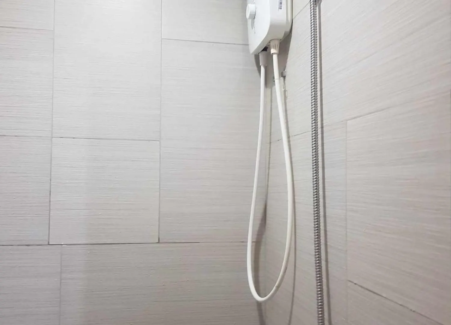 Aparthotel Unit 819 Anuva Residences Muntinlupa City