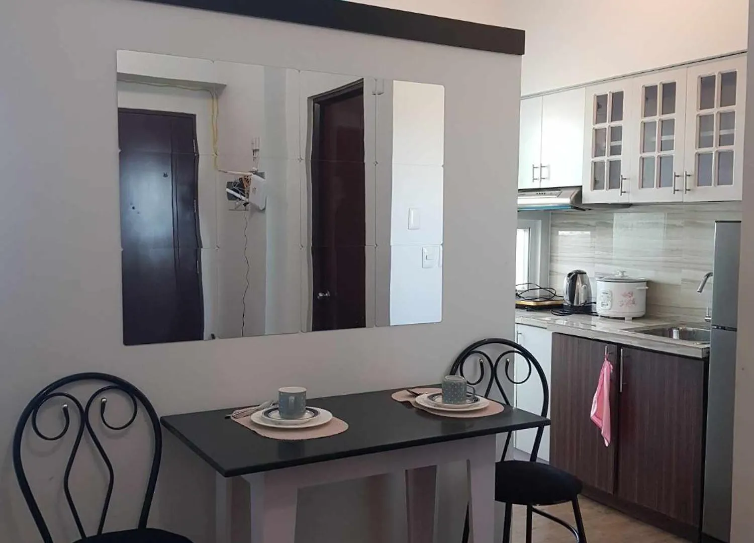 Unit 819 Anuva Residences Muntinlupa City