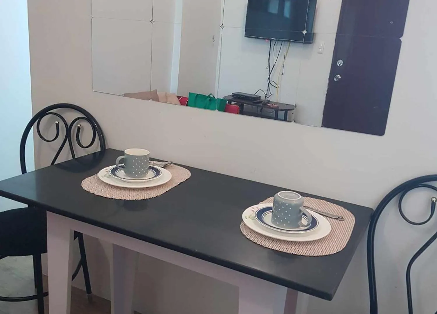 Unit 819 Anuva Residences Muntinlupa City Aparthotel